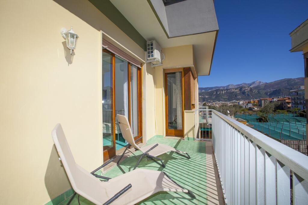 Super Attico Vista Mare Con Piscina Appartement Sorrento Buitenkant foto