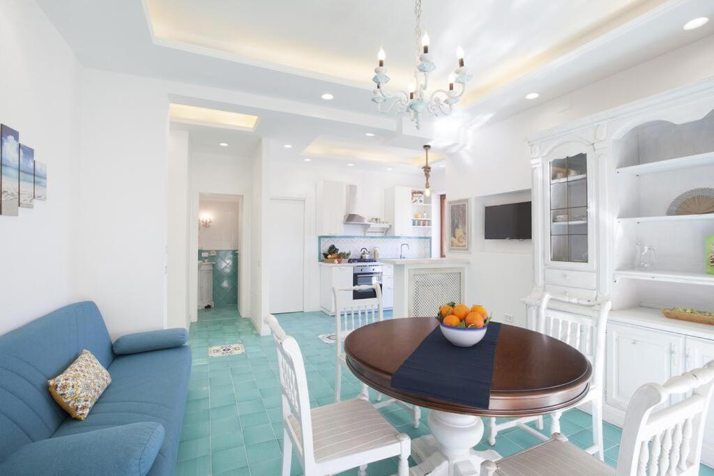 Super Attico Vista Mare Con Piscina Appartement Sorrento Buitenkant foto