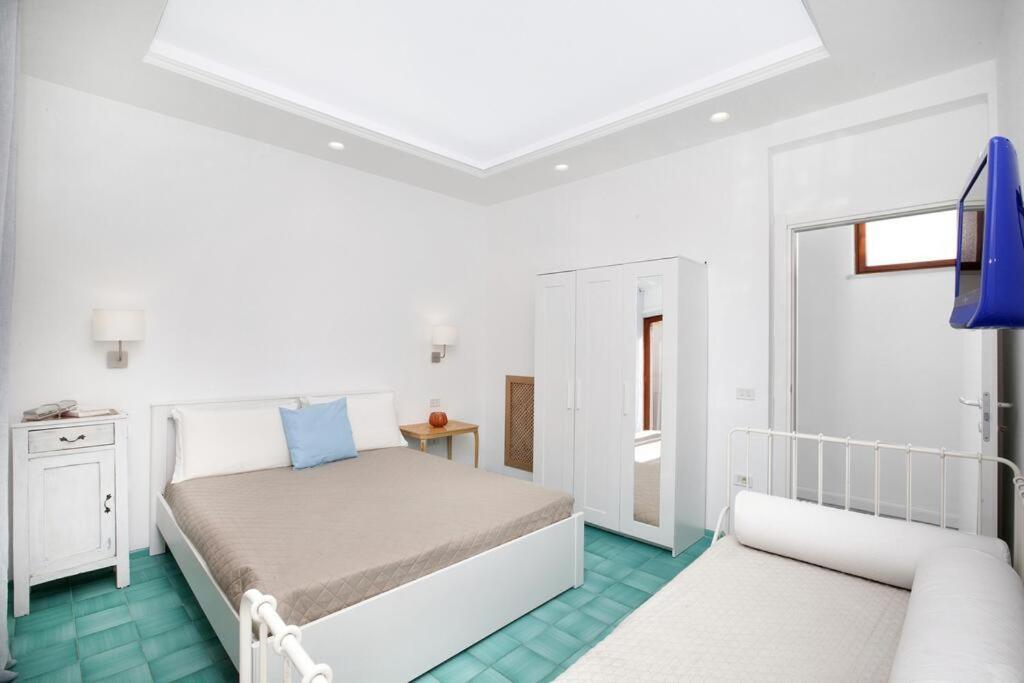 Super Attico Vista Mare Con Piscina Appartement Sorrento Buitenkant foto