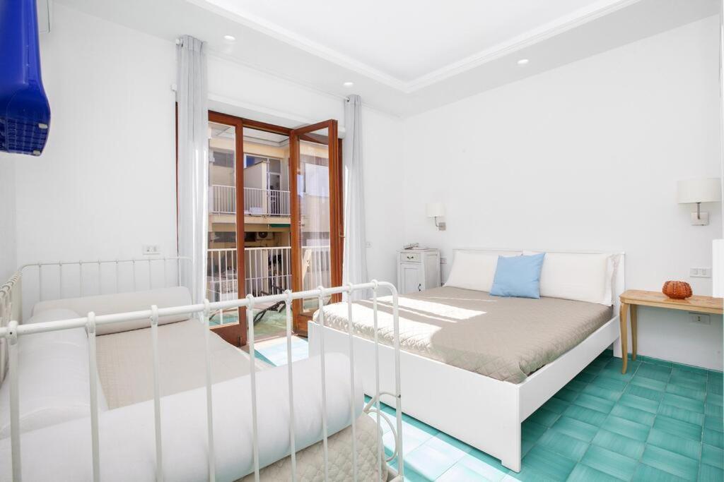 Super Attico Vista Mare Con Piscina Appartement Sorrento Buitenkant foto