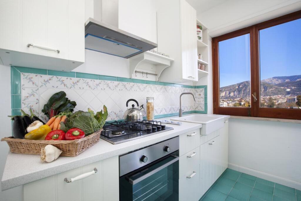 Super Attico Vista Mare Con Piscina Appartement Sorrento Buitenkant foto