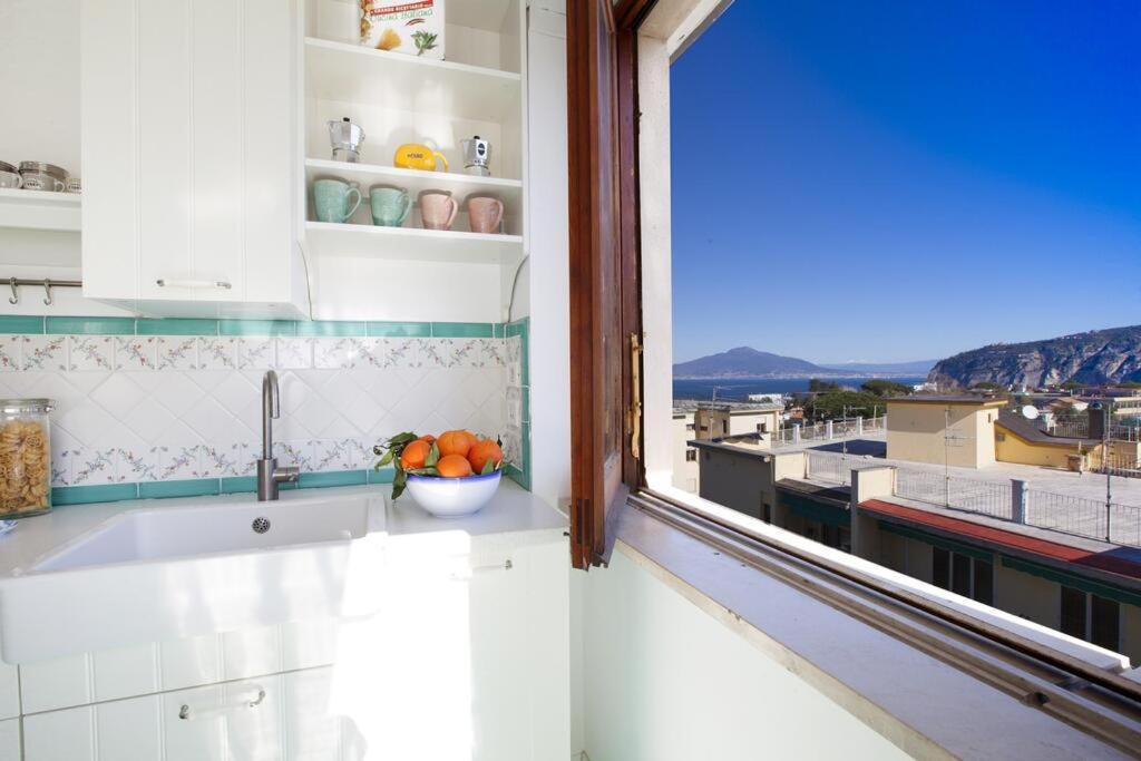 Super Attico Vista Mare Con Piscina Appartement Sorrento Buitenkant foto