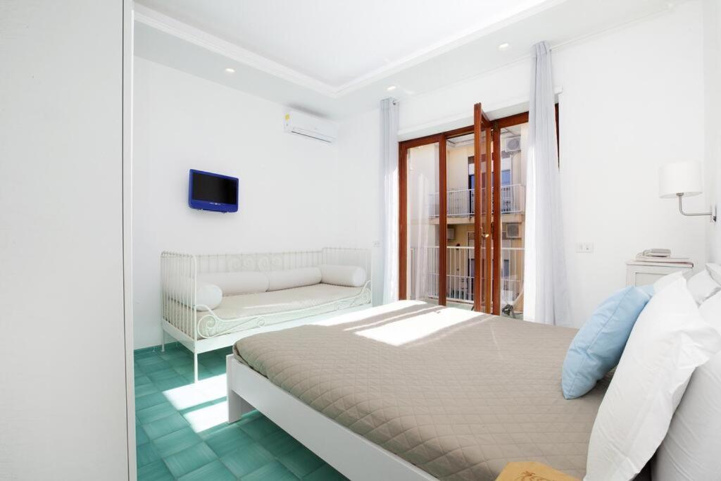 Super Attico Vista Mare Con Piscina Appartement Sorrento Buitenkant foto
